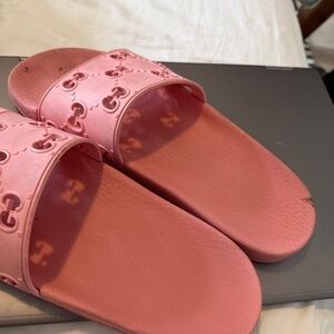 Gucci slippers